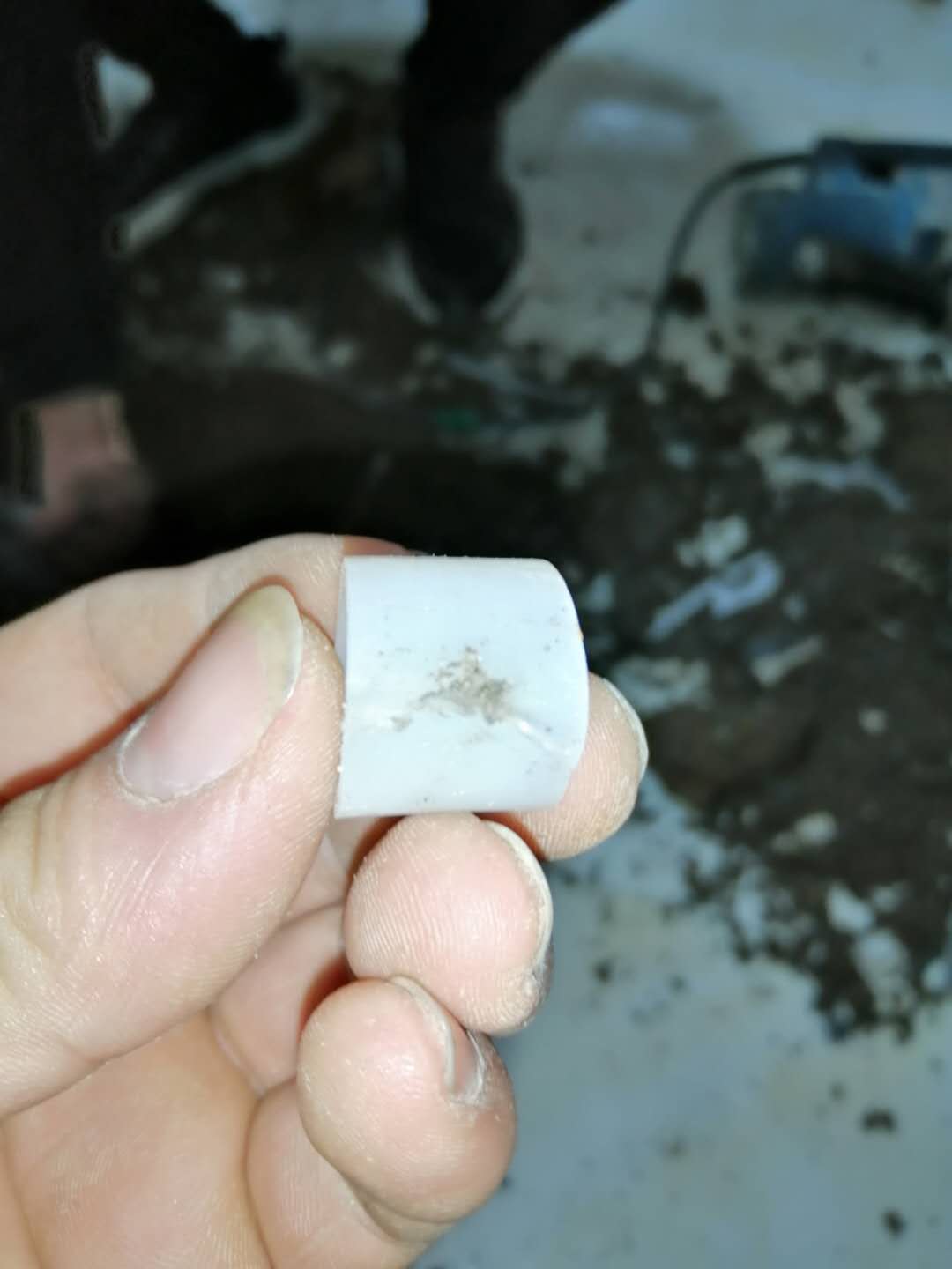 紫金家里地暖漏水了怎么办？